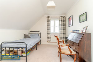 Bedroom- click for photo gallery